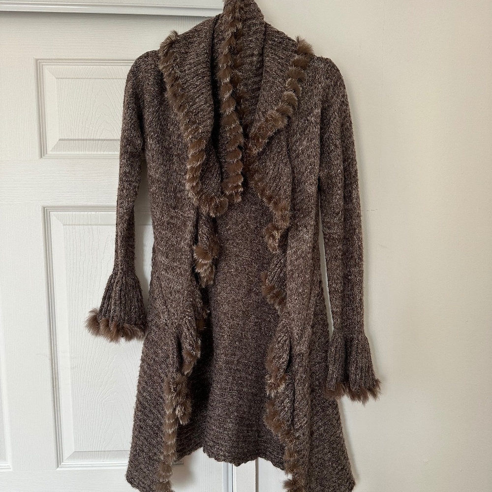 Brown Tempo Paris sweater with fur trim